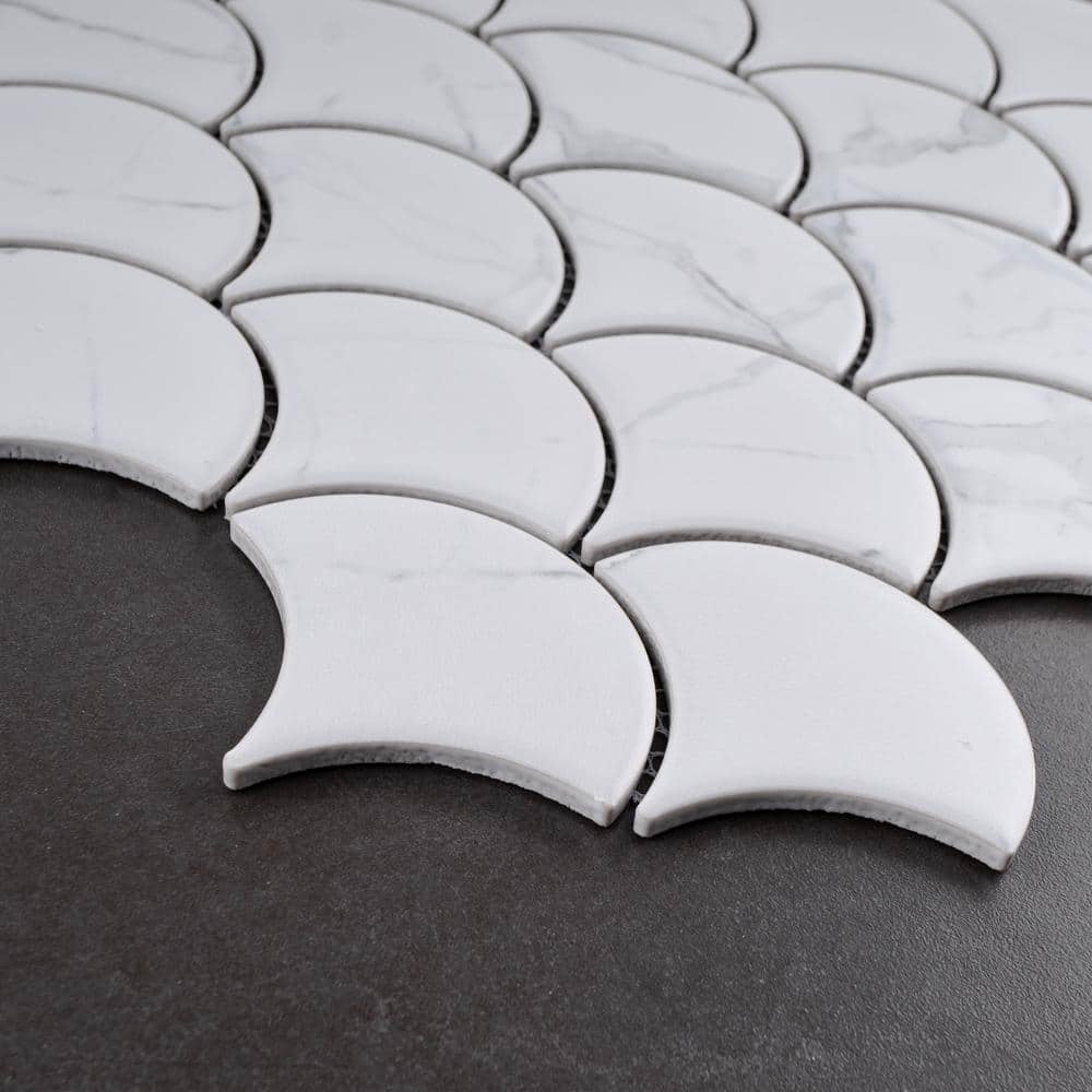 White and Gray Porcelain Fish Scale Mosaic Tile