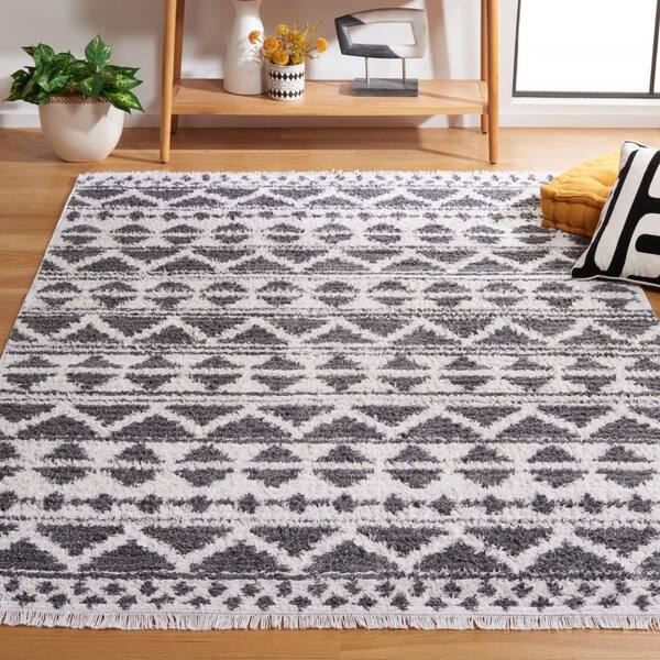Augustine 4 ft. x 6 ft. Ivory/Gray Tribal AGT847F Area Rug