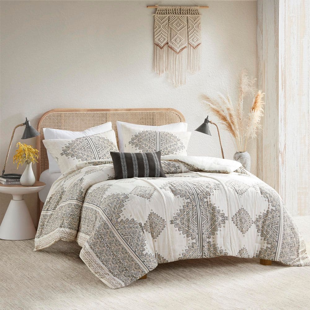 Ivory Microfiber Full Nordic Bedspread Set with Shearling