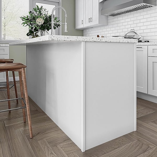 96 in. W x 1 in. H x 1 in. D in White Shaker Outside Corner Molding