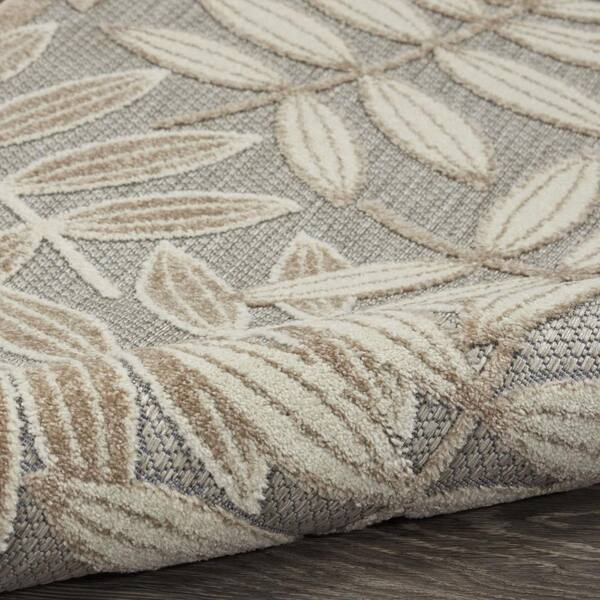 Bernadette Beige 4 ft. Round Floral Polypropylene Indoor/Outdoor Area Rug