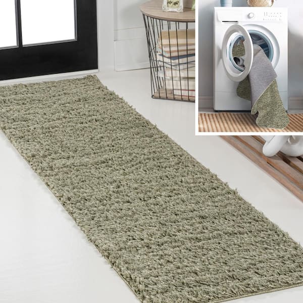JONATHAN Y Green 2 ft. x 8 ft. Clayton Coastal Solid Glam Shag Machine-Washable Runner Rug