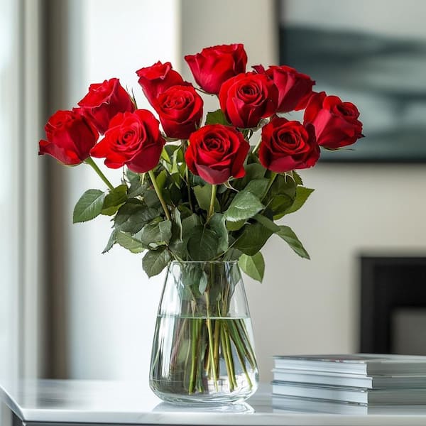 Globalrose 12 Stems Fresh Cut Red Roses (1-Dozen) 1850500096459