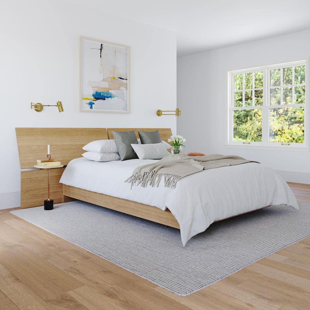 Natural Maple Queen Platform Bed with Panoramic Headboard