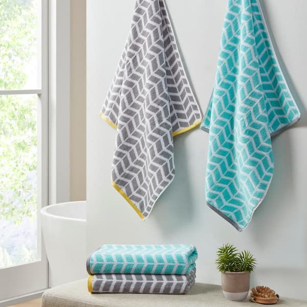 Jacquard-patterned bath towel