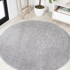 Haze Solid Low-Pile Gray 5 ft. Round Area Rug