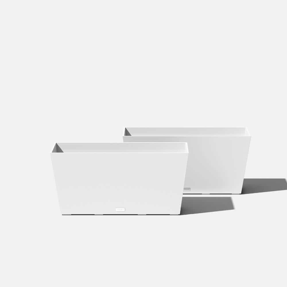 White 31" Recycled Plastic Indoor/Outdoor Planter Set