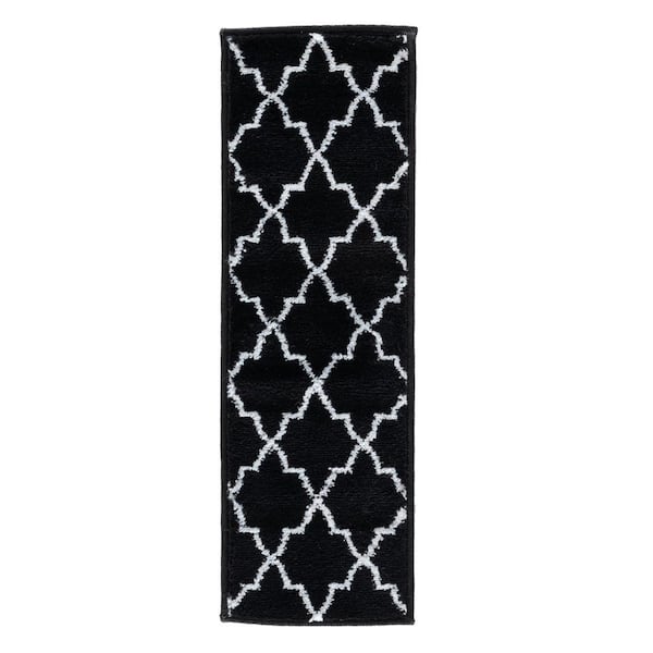 SUSSEXHOME Trellisville Collection Black 9 in. x 28 in. Polypropylene Stair Tread Cover (Set of 4)