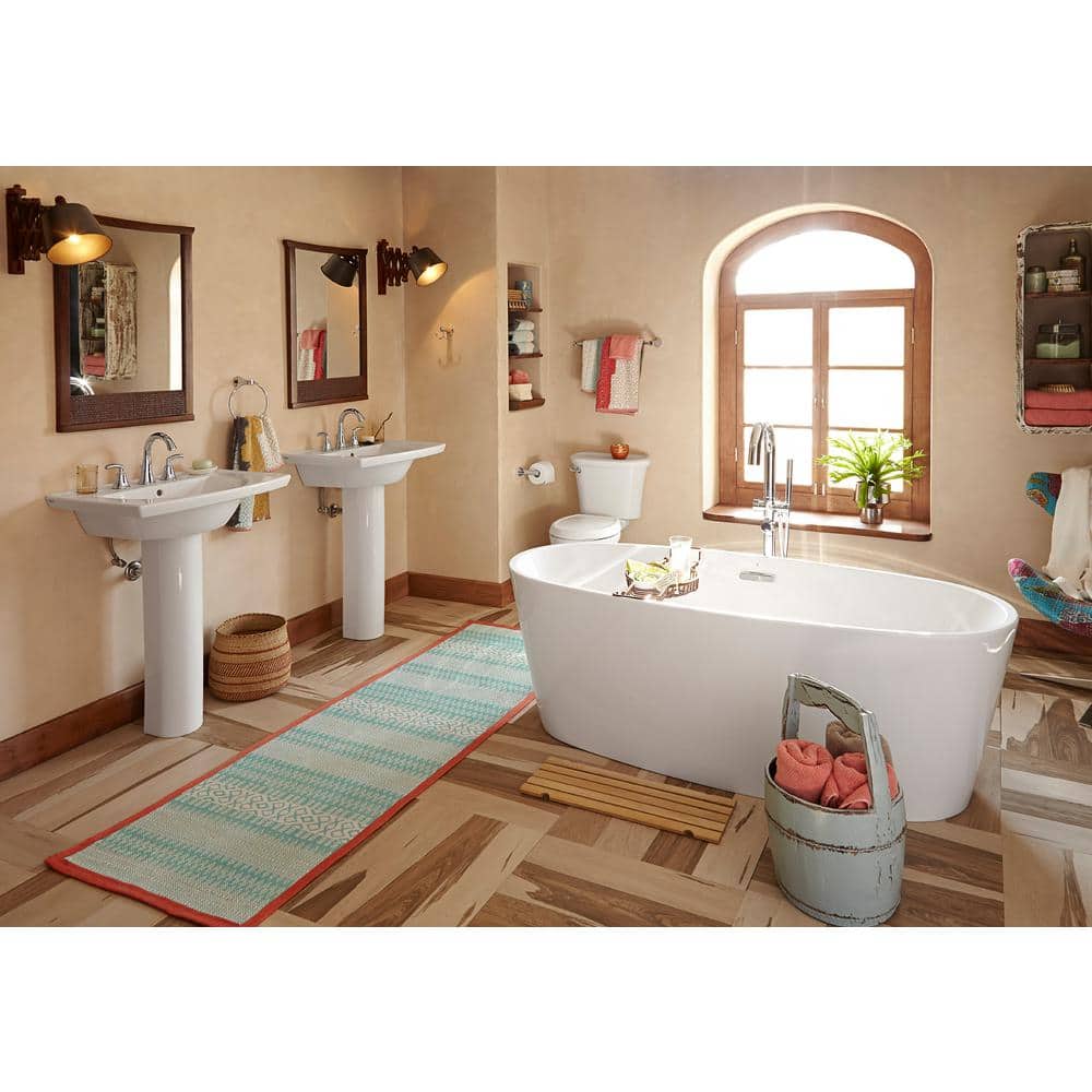 White Acrylic Freestanding Oval Bathtub with Chrome Overflow