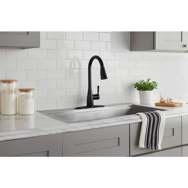 Sadira Single Handle Pull Down Sprayer Kitchen Faucet in Matte Black