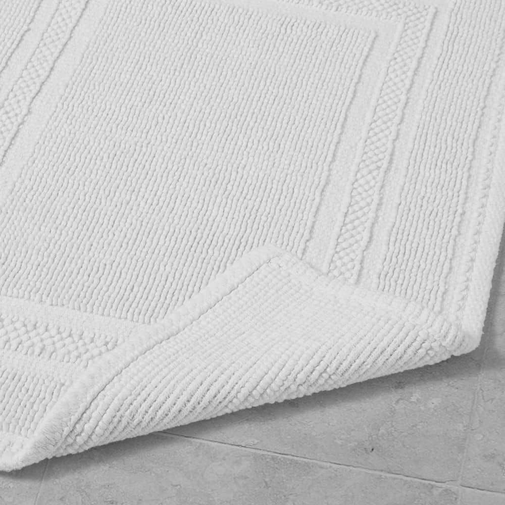 White Cotton Stonewash Racetrack 17x24 Bath Rug