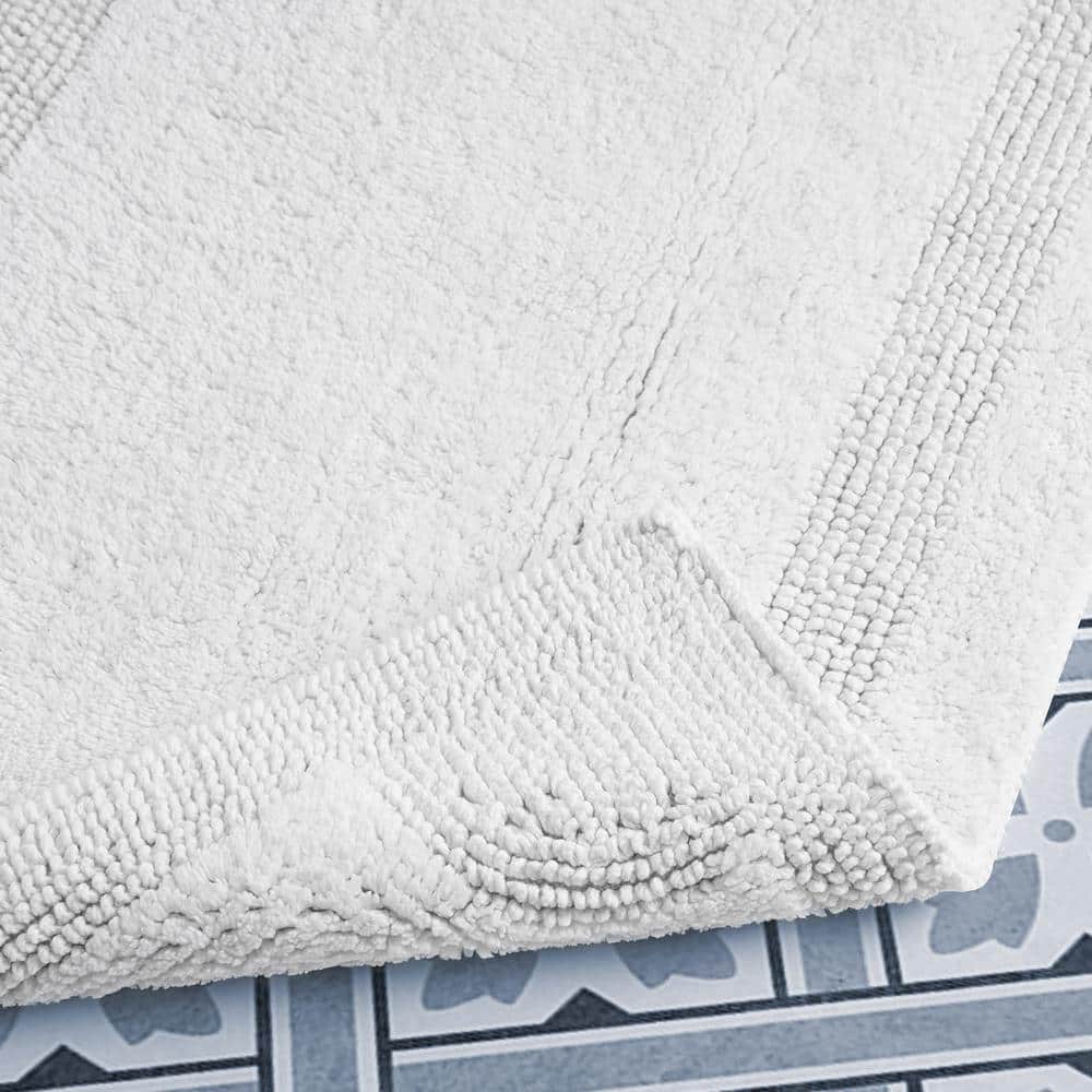 White Cotton Reversible 2-Piece Bath Rug Set