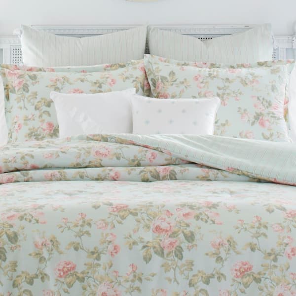 Laura Ashley HomeWisteria CollectionLuxury Ultra Soft Comforter Full/Queen 