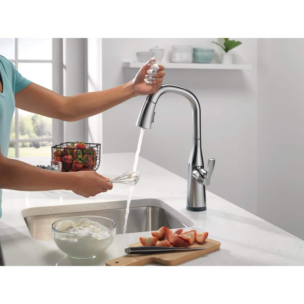 Arctic Stainless Steel Modern Pull-Out Spray Bar Faucet