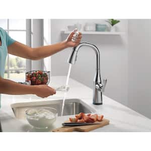Stryke Single Handlebar Faucet with Touch2O Technology in Lumicoat Arctic Stainless Steel