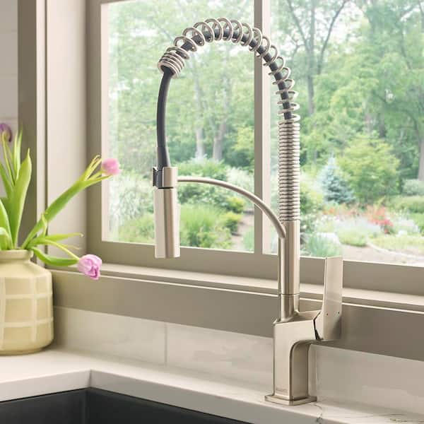 Seneca Brushed Nickel Stainless 20.25 in. H Single Handle Pull Down Sprayer Kitchen Faucet with 360° Spout Swivel