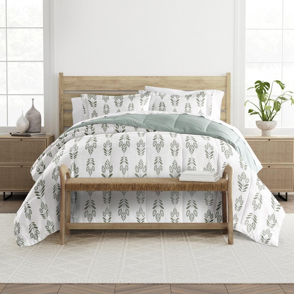 Twin White Down Alternative Microfiber Reversible Comforter Set