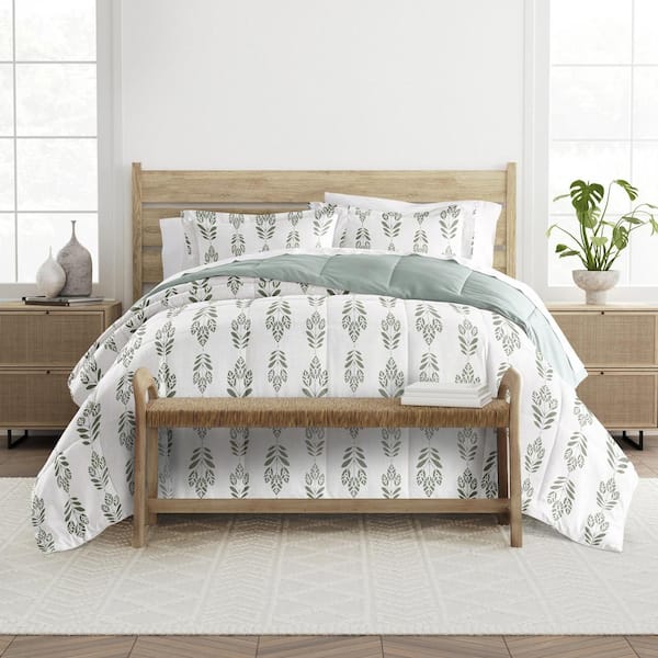 Becky Cameron Patterned Reversible Microfiber All Season Down-Alternative Ultra Soft Comforter Set in Folk Leaves