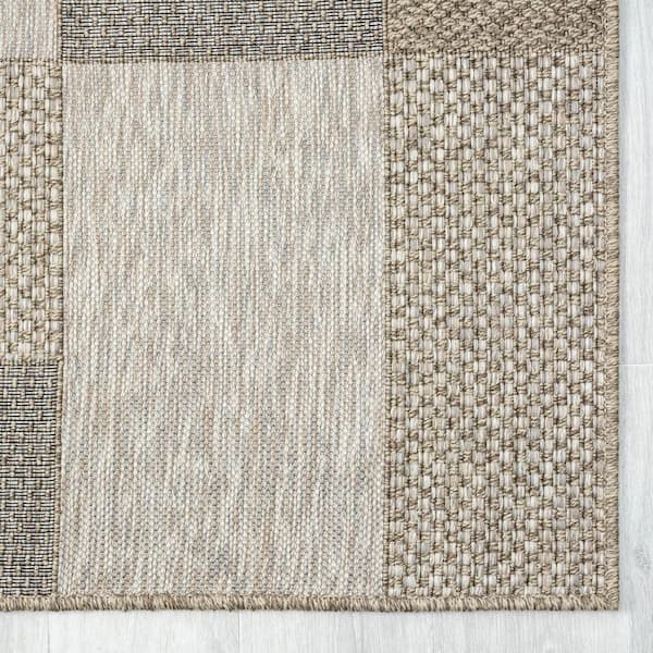 Gray 5 ft. x 7 ft. Woven Geometric Polypropylene Rectangle Indoor/Outdoor Area Rug