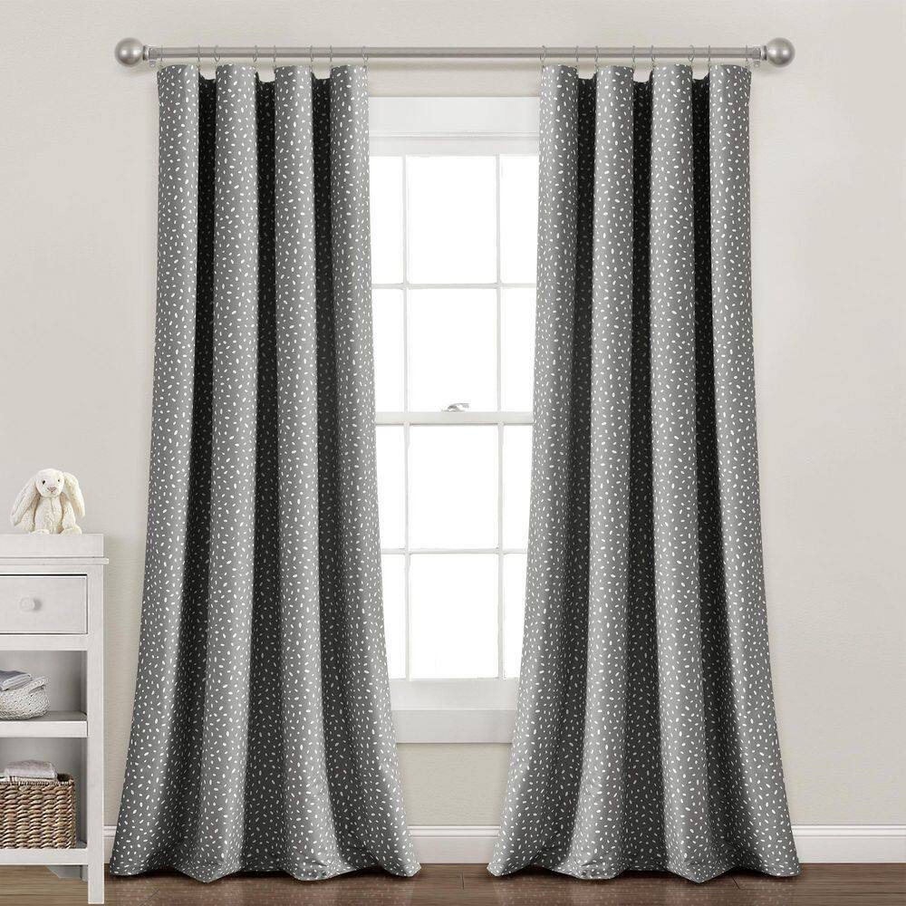 HOMEBOUTIQUE Pixie Fox Geo Dark Gray 84 in. L x 52 in. W Blackout
