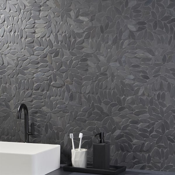no.111 黒南風のダルメシアンと雨粒クリスタル Ivy Hill Tile Countryside Flower Black 11.81 in. x 11.81 in