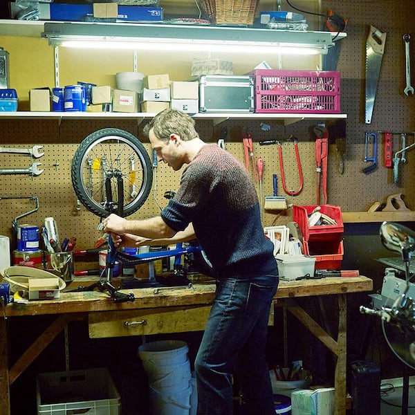 32-Watt 4 ft. Alto Daylight Linear T8 Fluorescent Tube Light Bulb (60-Pack)