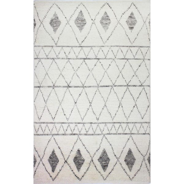 BASHIAN Lourdes Ivory 5 ft. x 8 ft. (5 ft. x 7 ft. 6 in.) Moroccan Transitional Area Rug