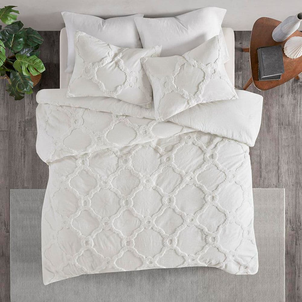 Full White Cotton Tufted Geometric Comforter Set