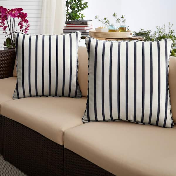 throw pillows for outdoor chairs