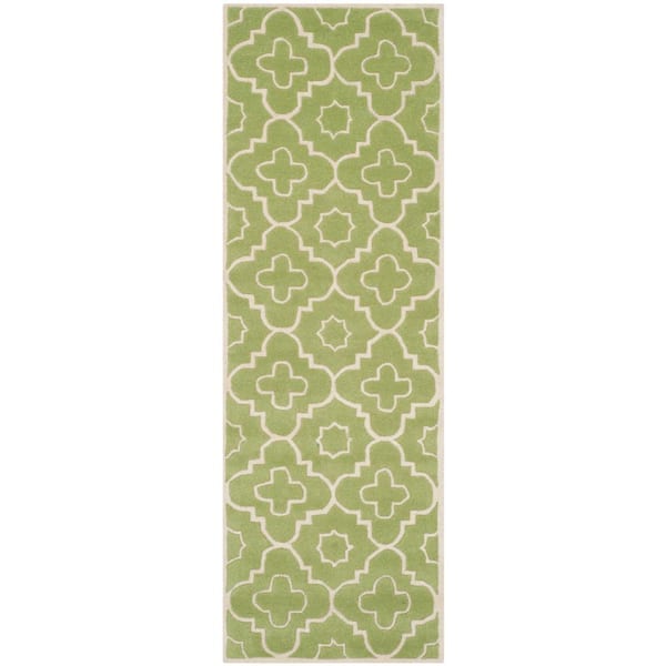 SAFAVIEH Chatham Green/Ivory 2 ft. x 7 ft. Geometric Runner Rug