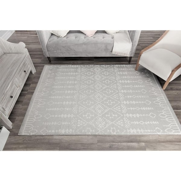 Gabriel Grey Diamond 2'6"x8' Transitional Area Rug