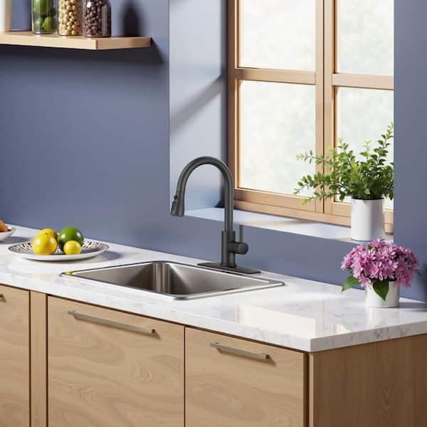 Single Handle Pull Down Sprayer Kitchen Faucet with Deck Plate in Matte Black