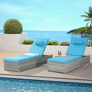 2 Pieces Wicker Outdoor Chaise Lounge with Blue Cushions Recliner Chairs PE Rattan for Poolside