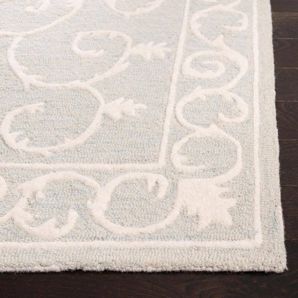SAFAVIEH Micro-Loop Asteria Oriental Area Rug, Light Grey/Ivory, 2'6" x 4'