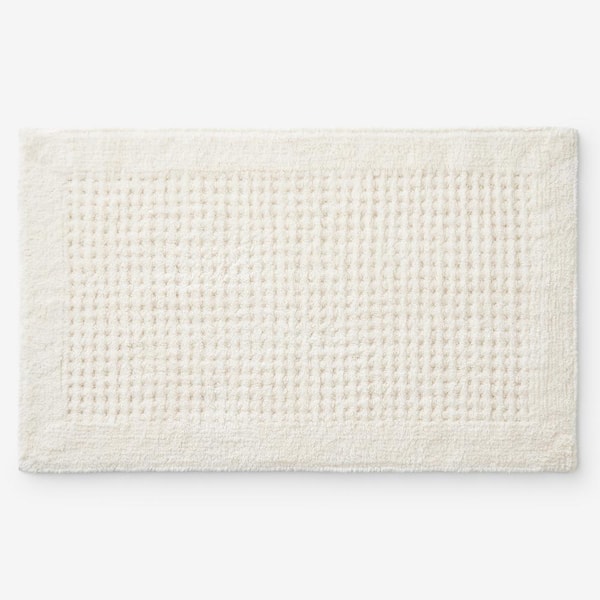 Legends Hotel Mirage 30 in. x 26 in. Ecru Bath Mat