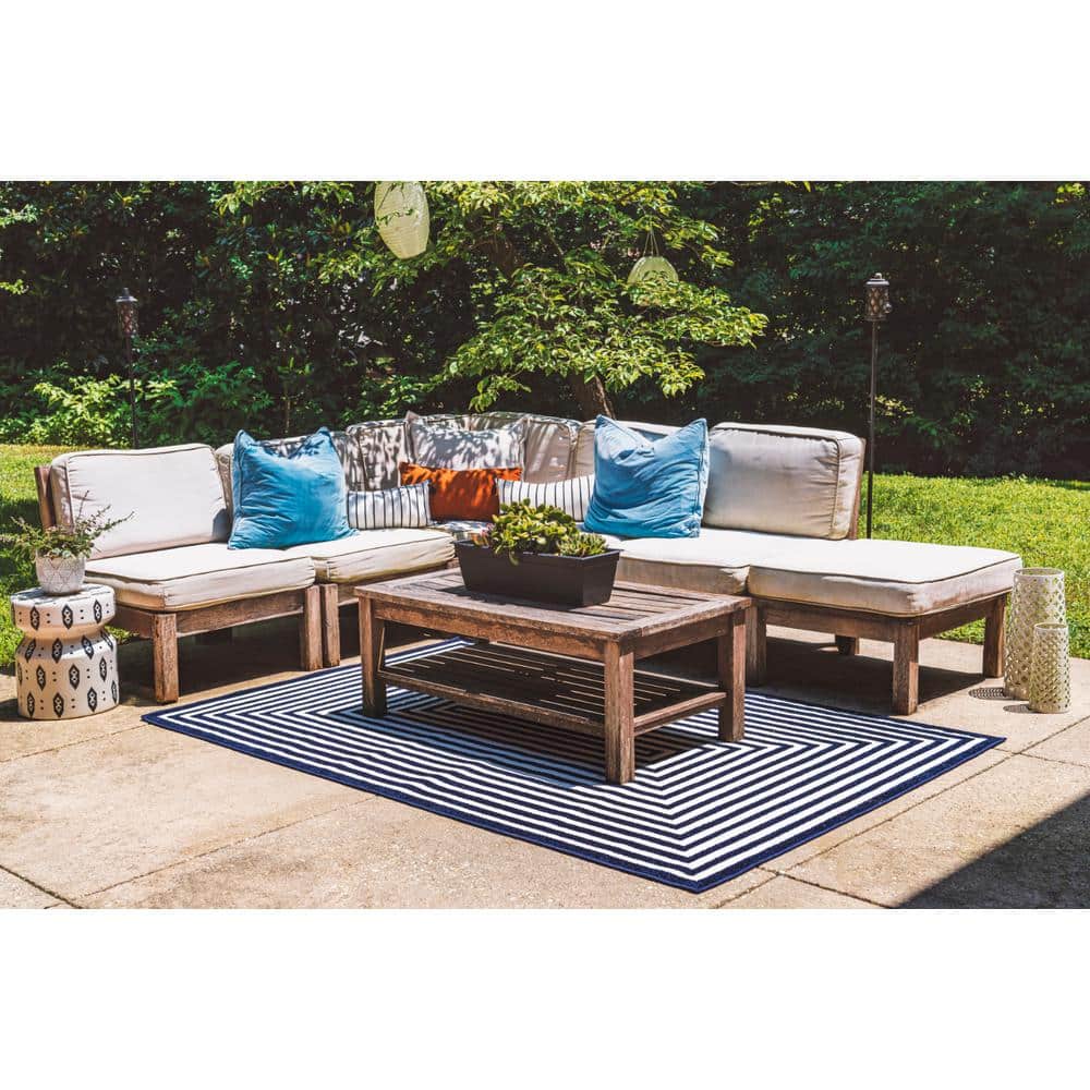 Navy Blue 4' x 6' Prescott Easy-Care Outdoor Area Rug