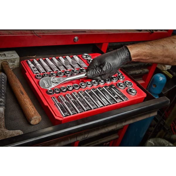 Milwaukee - 1/2 in. Drive SAE/Metric Ratchet and Socket Mechanics Tool Set (47-Piece)