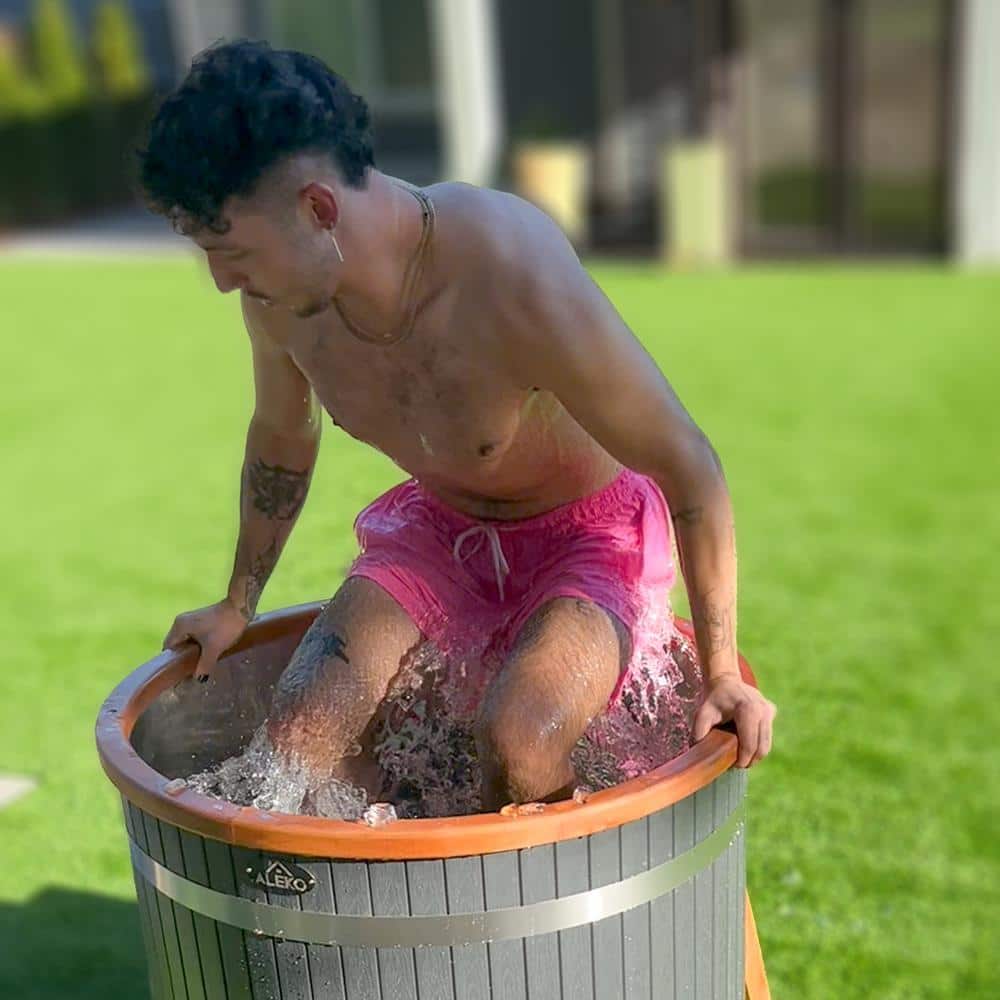 Charcoal and Cedar Oval Ice Bath Tub with Steps