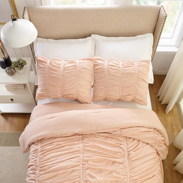 https://images.thdstatic.com/productImages/48541c4a-3636-49d9-ae68-907be37a1b74/svn/modern-heirloom-bedding-sets-c068918bheds-1f_600.jpg