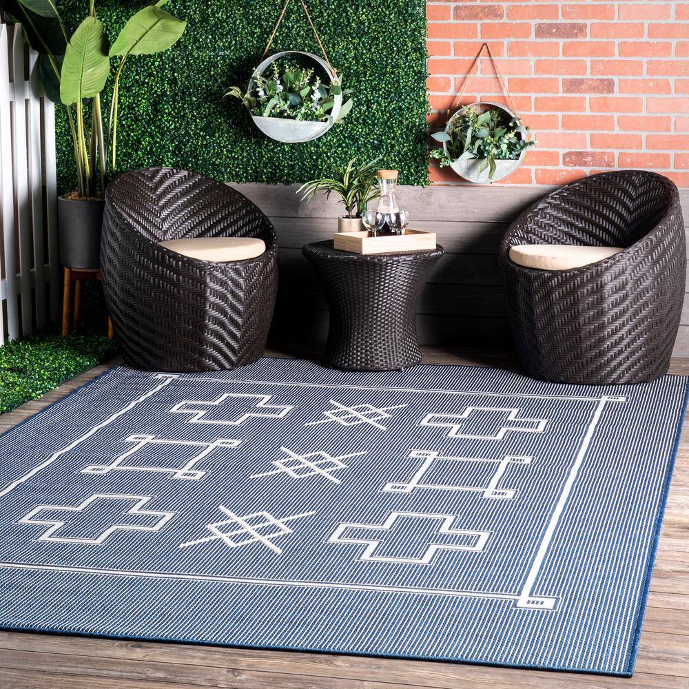 Blue Geometric Synthetic Indoor/Outdoor Patio Area Rug