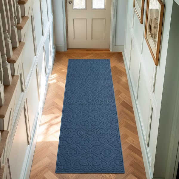 Feya Solid Dusty Navy 2 ft. x 8 ft. Tufted Medallion Polypropylene Runner Rug