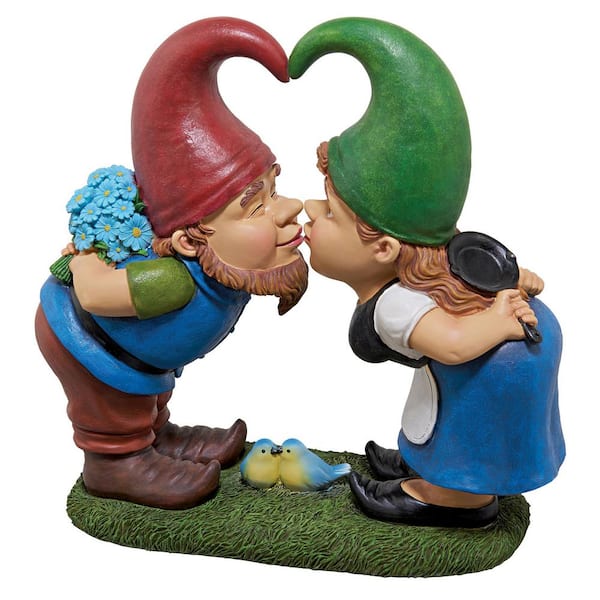 Kiss and Tell Lover Gnomes Statue - Thumbnail 5
