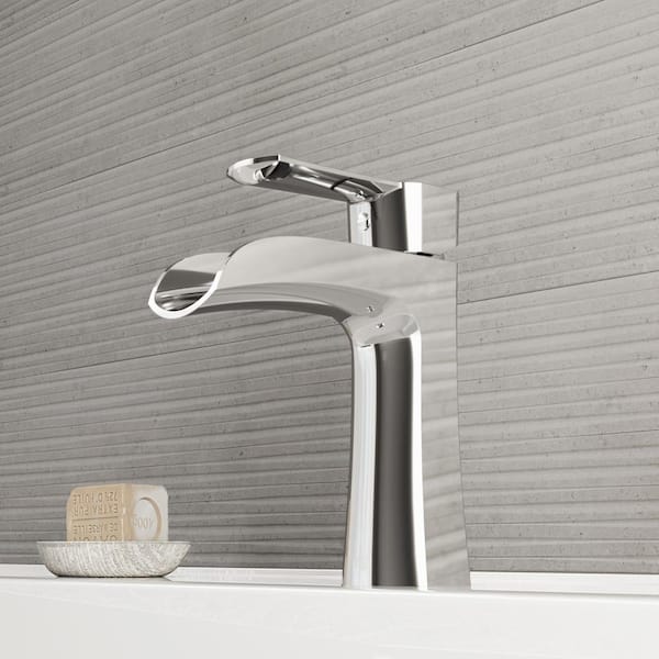 Paloma Single Handle Single-Hole Bathroom Faucet in Chrome