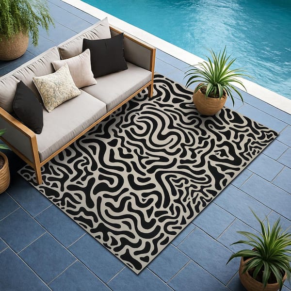 Castille Graffiti Black-White 5 ft. x 8 ft. Animal Print Indoor/Outdoor Area Rug