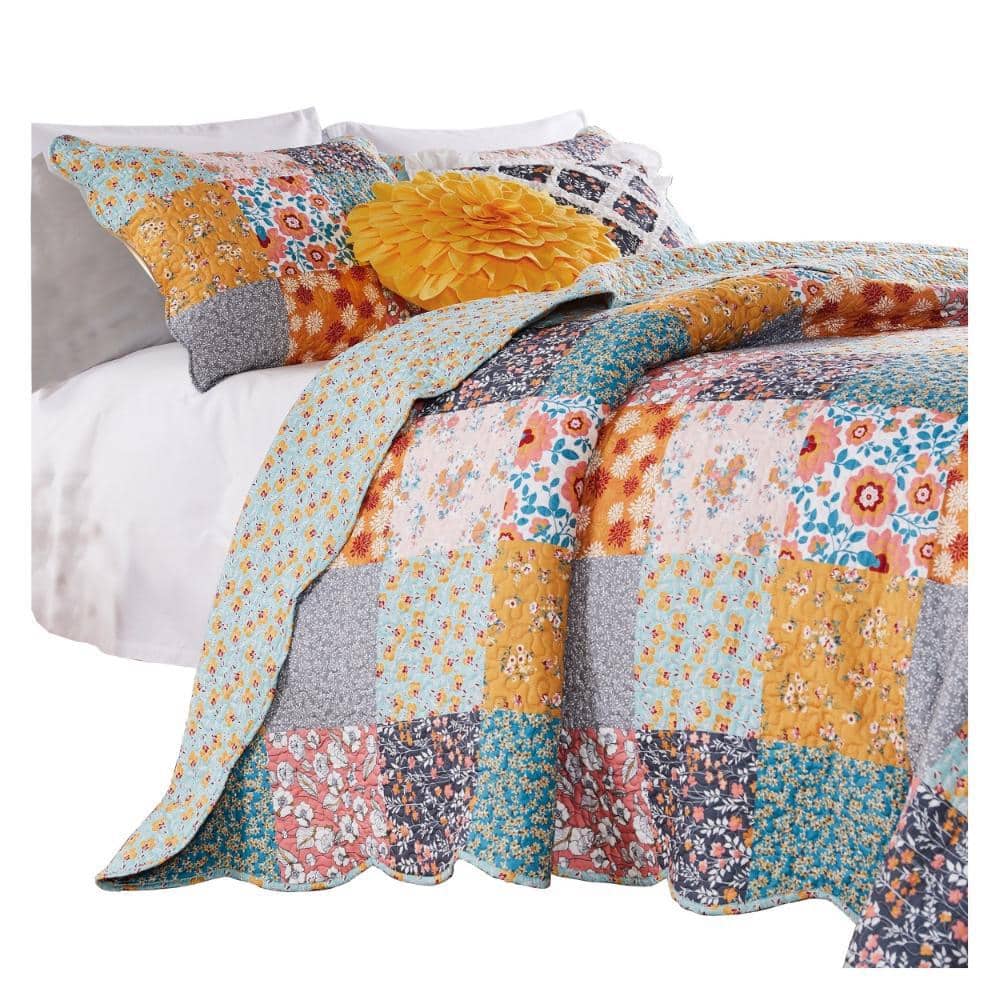 Carlie Twin Cotton Reversible Patchwork Quilt Set