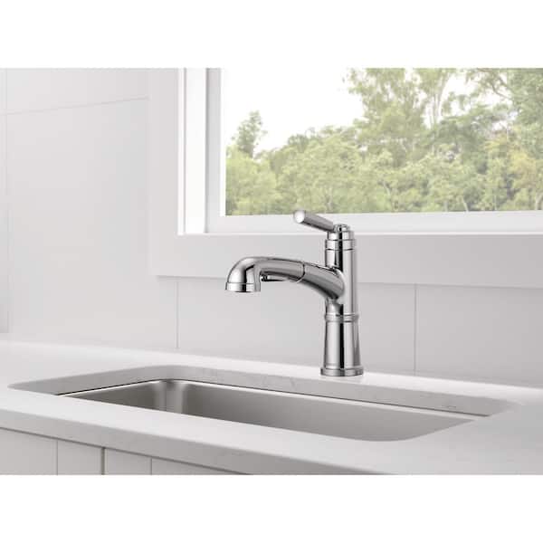 Westchester Single-Handle Pull-Out Sprayer Kitchen Faucet in Chrome