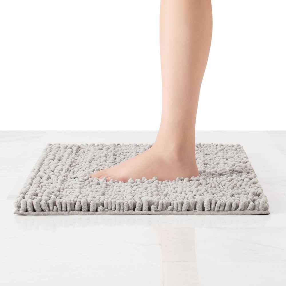 Light Gray Chenille Non-Slip Bath Mat 17" x 24"