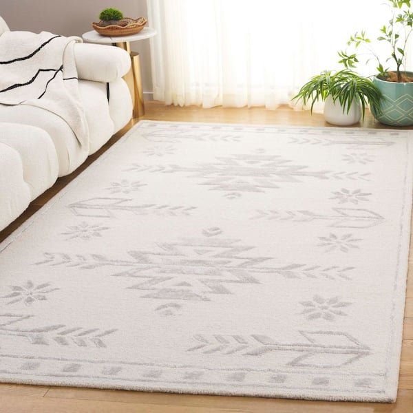 Soho 8 ft. x 10 ft. Ivory Aztec Geometric Area Rug
