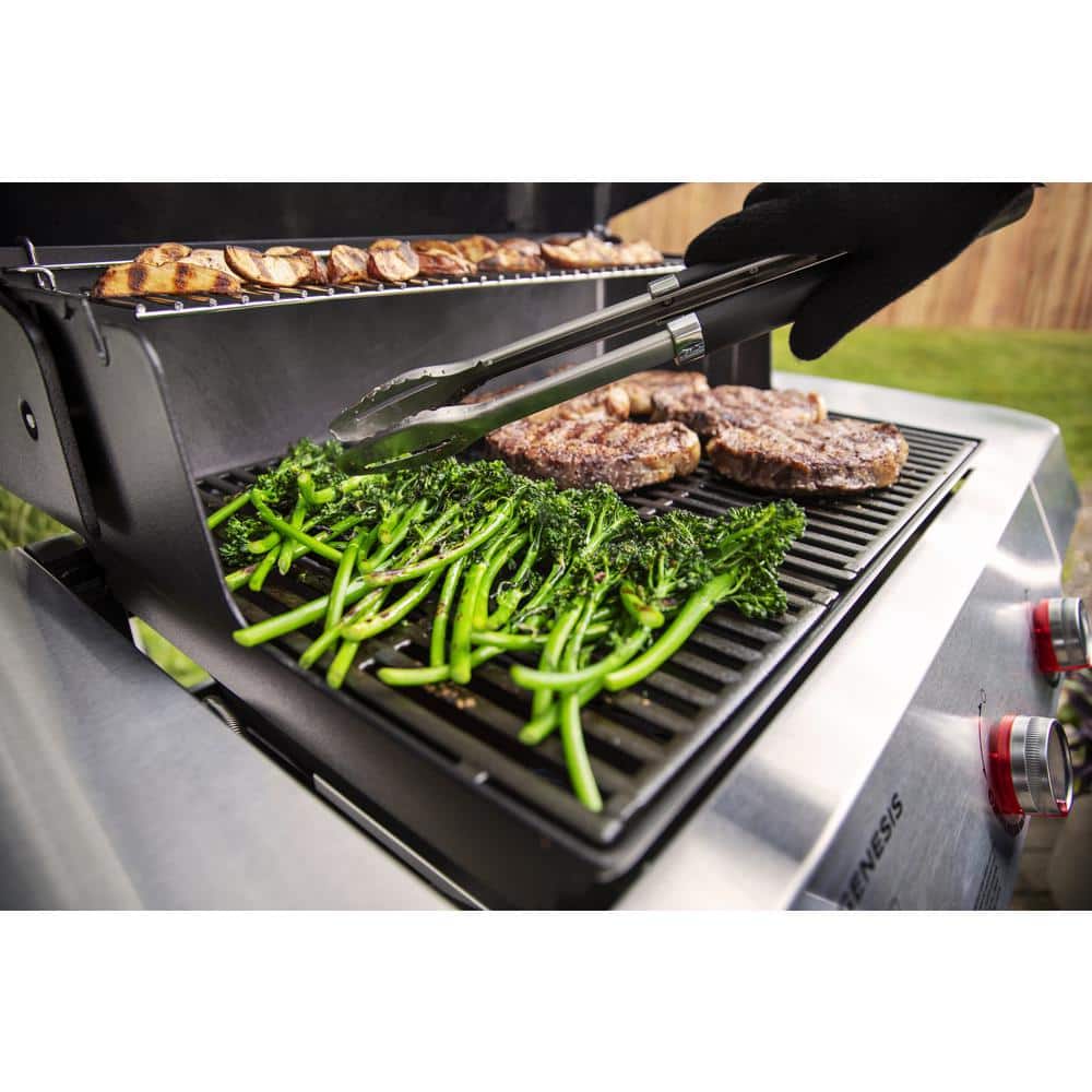 Genesis E-415 Black Porcelain-Enamel 4-Burner Gas Grill