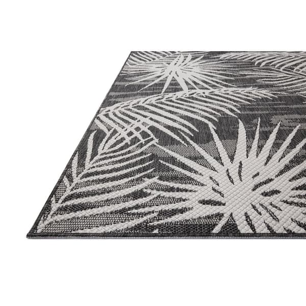 Easton Ivory / Onyx 4 ft. x 6 ft. Indoor/Outdoor Accent Rug